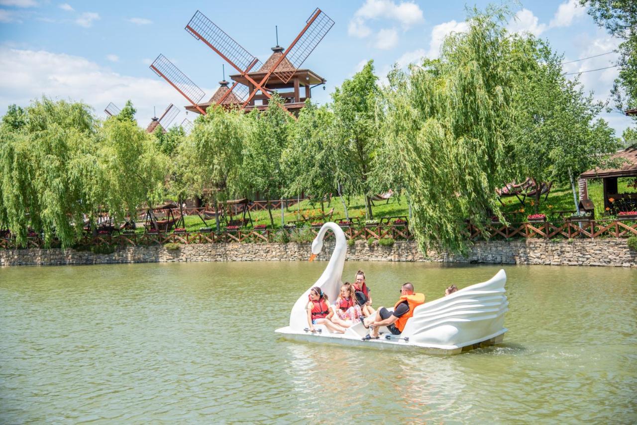 The Wind Mills Hydropark Gorna Malina Exterior foto